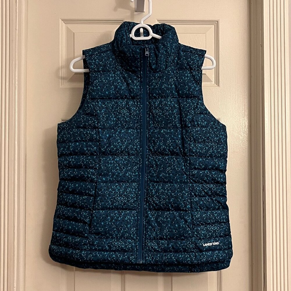 NEW! Land's End (20" across) down vest in subtle blue pattern